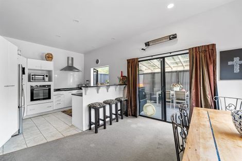 Photo of property in 2/86 Beach Road, Castor Bay, Auckland, 0620