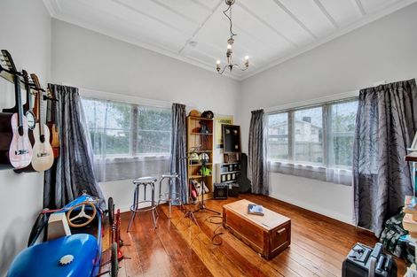 Photo of property in 137 Fairfield Road, Hawera, 4610