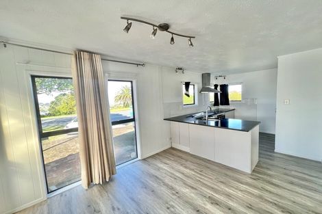 Photo of property in 2/260 Sunset Road, Windsor Park, Auckland, 0632