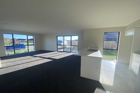 Photo of property in 33 Fearne Drive, Woodend, 7610