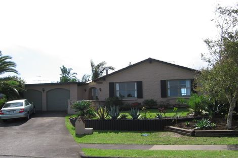 Photo of property in 8 Hedge Row, Sunnyhills, Auckland, 2010