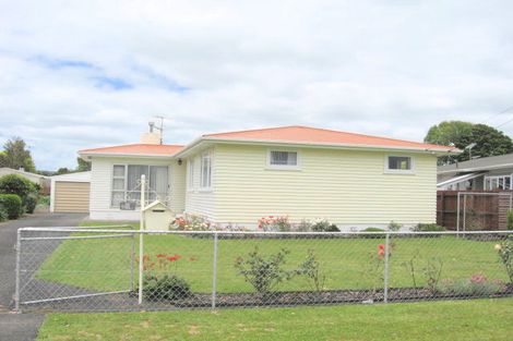 Photo of property in 8 Royston Street, Rosehill, Papakura, 2113