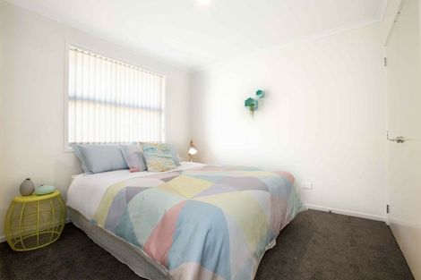 Photo of property in 59 Kitemaunga Avenue, One Tree Point, 0118