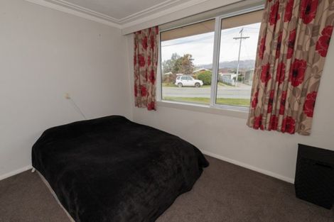 Photo of property in 4 Campbell Street, Alexandra, 9320