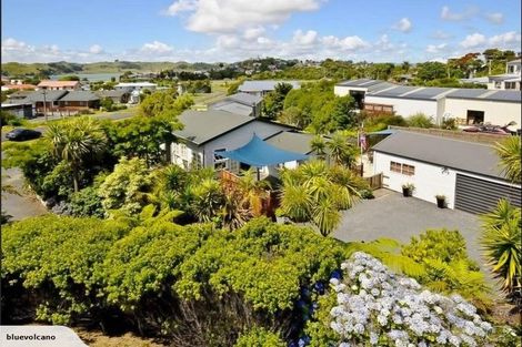 Photo of property in 11 James Street, Raglan, 3225