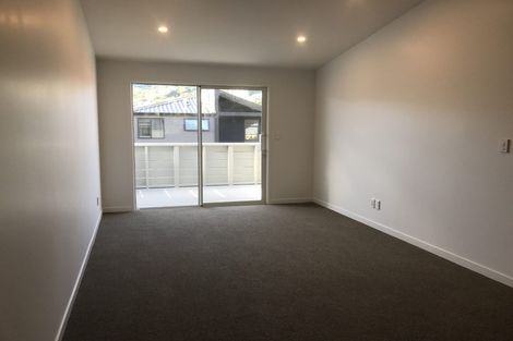 Photo of property in 10/74 Derwent Street, Island Bay, Wellington, 6023