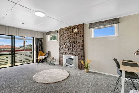 Photo of property in 94 Driver Crescent, Cannons Creek, Porirua, 5024