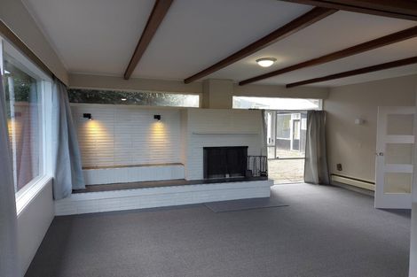 Photo of property in 2 Mamaku Grove, Khandallah, Wellington, 6035