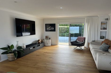 Photo of property in 3/3 Marama Street, Castor Bay, Auckland, 0620