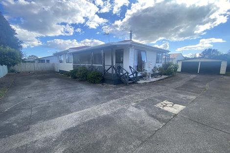 Photo of property in 1/9 Casuarina Road, Half Moon Bay, Auckland, 2012