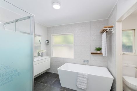 Photo of property in 171 Miromiro Road, Normandale, Lower Hutt, 5010