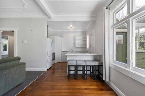 Photo of property in 11 Lyndhurst Street, Takaro, Palmerston North, 4412