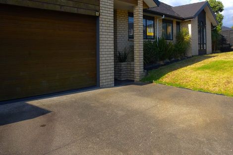 Photo of property in 64 Crossandra Drive, Mangere, Auckland, 2022