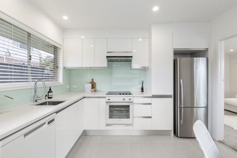 Photo of property in 2/21 Gowing Drive, Meadowbank, Auckland, 1072