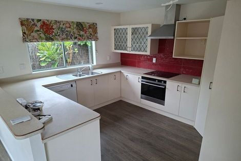 Photo of property in 21 Rutherford Drive, Waikanae Beach, Waikanae, 5036