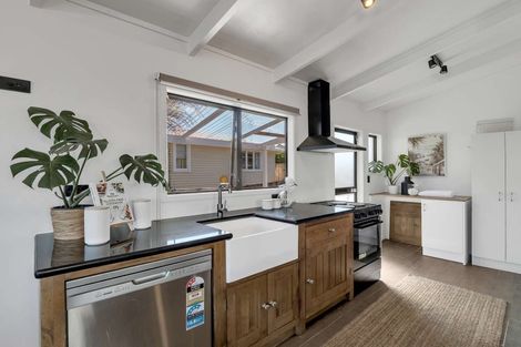 Photo of property in 1/9 Titoki Street, Te Atatu Peninsula, Auckland, 0610