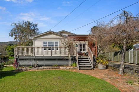 Photo of property in 65 Hampden Street, Picton, 7220