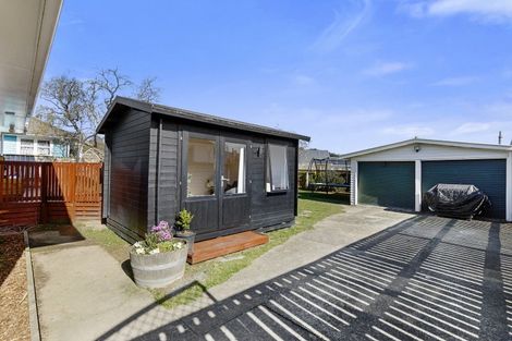 Photo of property in 12 Moeraki Road, Maoribank, Upper Hutt, 5018