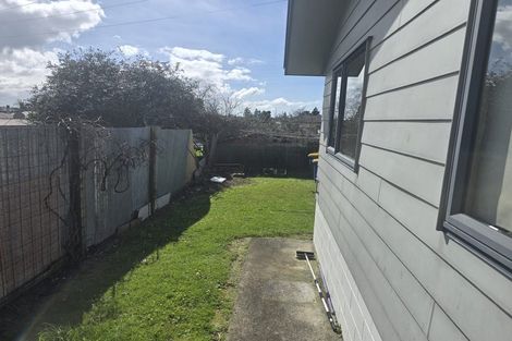 Photo of property in 85 Cobham Crescent, Kelston, Auckland, 0602