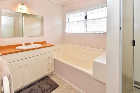 Photo of property in 2/58 Hoteo Avenue, Papatoetoe, Auckland, 2025