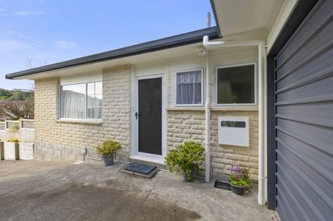Photo of property in 3 Salcombe Terrace, Welbourn, New Plymouth, 4312