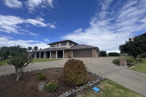 Photo of property in 39 Browns Drive, Waihi Beach, 3611