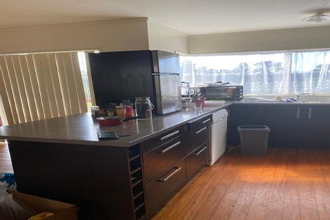 Photo of property in 7 Stockton Place, Glendene, Auckland, 0602