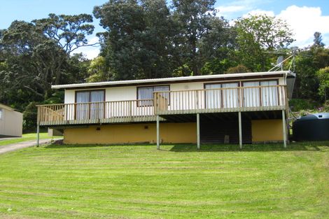 Photo of property in 14 Zita Avenue, Matakatia, Whangaparaoa, 0930