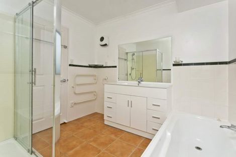Photo of property in 16 Adelphi Place, Albany, Auckland, 0632