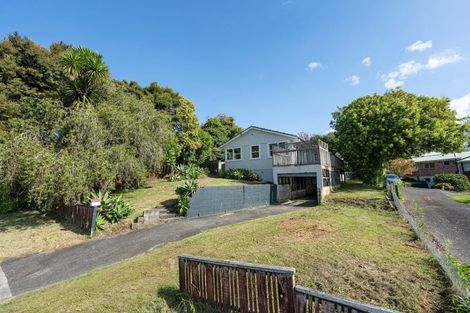 Photo of property in 28 Robert Burke Place, Henderson, Auckland, 0612