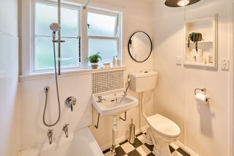 Photo of property in 106 Sidlaw Street, Strathmore Park, Wellington, 6022