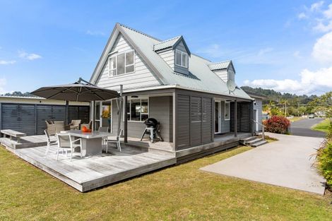 Photo of property in 506 Linton Crescent, Whangamata, 3620