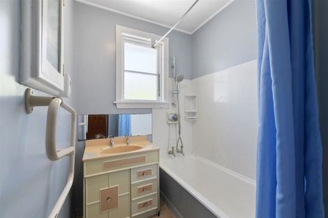 Photo of property in 32 Hollyford Avenue, Bryndwr, Christchurch, 8053