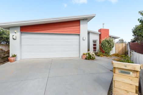 Photo of property in 16 Coral Drive, Papamoa Beach, Papamoa, 3118