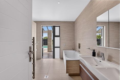 Photo of property in 185 Eskridge Drive, Eskdale, Napier, 4182