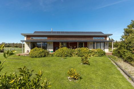 Photo of property in 92 Beacon Road, Dillons Point, Blenheim, 7273