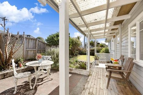 Photo of property in 11 Sea View Road, Leigh, Warkworth, 0985