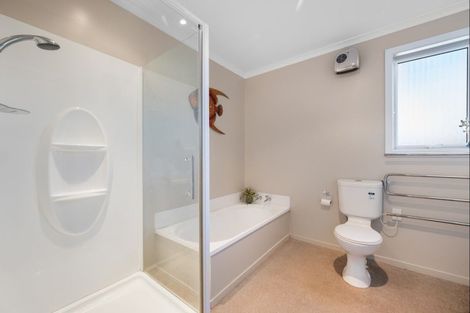 Photo of property in 32 Hutcheson Street, Mayfield, Blenheim, 7201