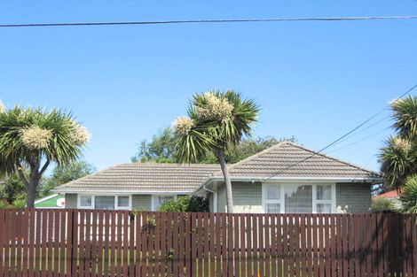 Photo of property in 24 Vancouver Crescent, Wainoni, Christchurch, 8061