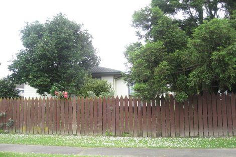 Photo of property in 21 Mon Desir Place, Manurewa, Auckland, 2102