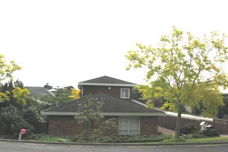 Photo of property in 2/16 Waiake Street, Torbay, Auckland, 0630