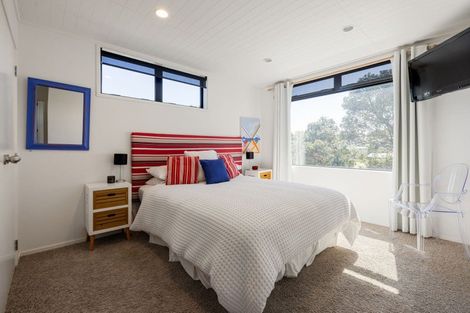 Photo of property in 112 Pohutukawa Crescent, Whangamata, 3620