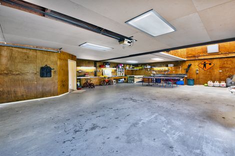 Photo of property in 181b Titirangi Road, Titirangi, Auckland, 0604
