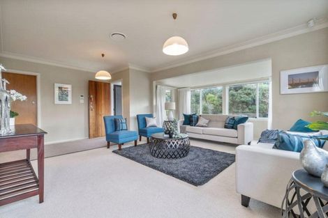 Photo of property in 60 Taipari Road, Te Atatu Peninsula, Auckland, 0610