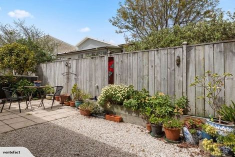Photo of property in 1/126a Vauxhall Road, Narrow Neck, Auckland, 0624