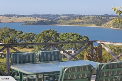 Photo of property in 193 Wade River Road, Wade Heads, Whangaparaoa, 0932