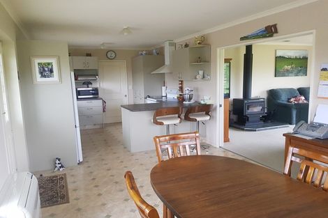 Photo of property in 14 Hall Road, Lovells Flat, Milton, 9292