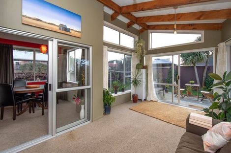 Photo of property in 56 Effingham Street, North New Brighton, Christchurch, 8083