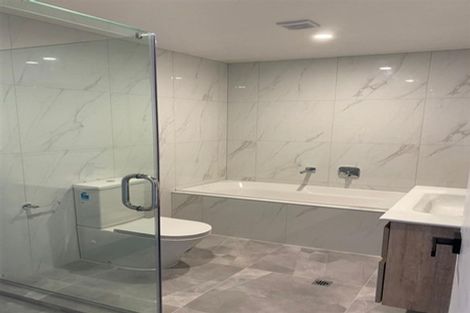 Photo of property in 71c Glenmore Road, Sunnyhills, Auckland, 2010