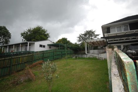 Photo of property in 21 Amberley Avenue, Te Atatu South, Auckland, 0610